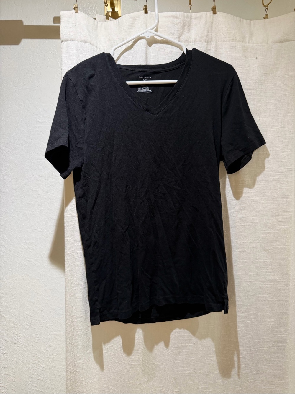 Club Monaco Black V Neck Shortsleeve Shirt (Men’s Small)